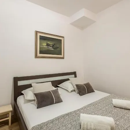Riva Apartment *